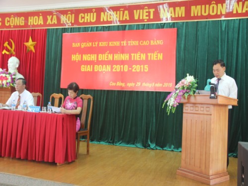 Đ/c Lê Thành Chung, Bí thư Đảng ủy, Trưởng ban quản lý khu kinh tế phát biểu khai mạc Hội nghị