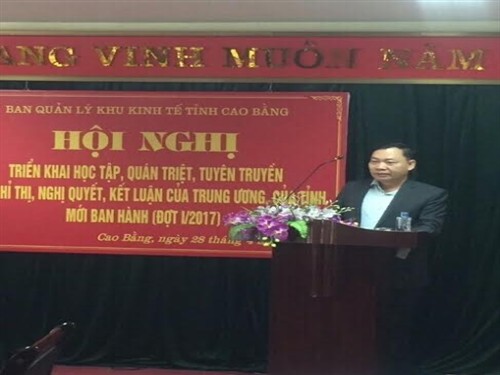 Đồng chí Lê Thành Chung, Bí thư Đảng uỷ phát biểu khai mạc hội nghị