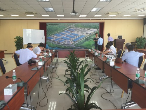 Nghe giới thiệu khu logistic tại cửa khẩu Hoàng Cương, thành phố Thâm Quyến