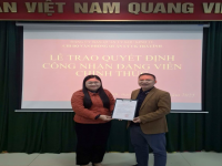 Chi bộ Văn phòng Quản lý cửa khẩu Trà Lĩnh tổ chức “Lễ trao quyết định công nhận đảng viên chính thức”